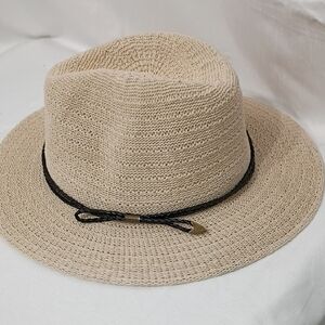 Twig & Arrow Women's Cream Wide Brim Hat with Black Accent